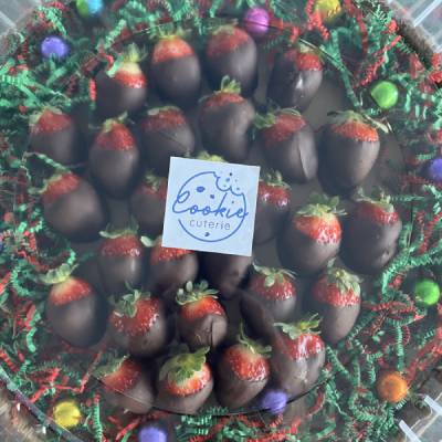 CHOCOLATE COVERED STRAWBERRIES